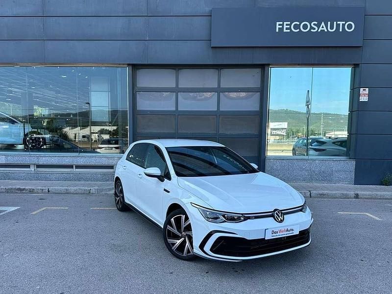 Blanco Usado 2023 VW Golf VIII R-line Utilitario | 26.990 € (Un poco caro) - Imagen 1/4