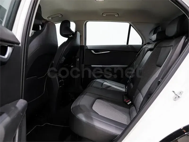 Usado Kia Niro 129 CV (94 kW) 2024 Blanco SUV