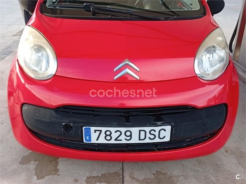 Usado Citroën C1 68 CV (50 kW) 2005 Rojo Utilitario