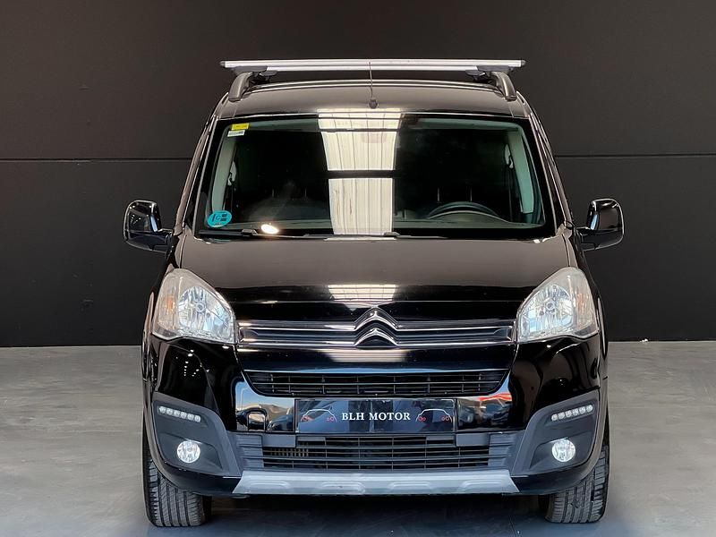 Usado Citroën Berlingo XTR 120 CV (88 kW) 2015 Negro Monovolumen