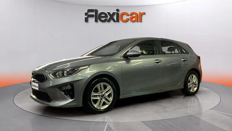 Käytetty Kia Ceed 120 HP (88 kW) 2021 Harmaa Viistoperä