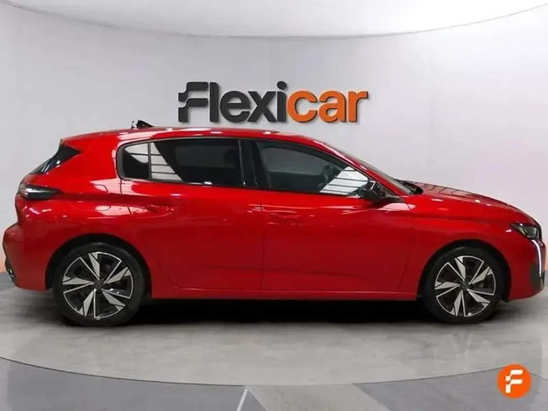 Usado Peugeot 308 Allure 131 CV (96 kW) 2023 Rojo Utilitario