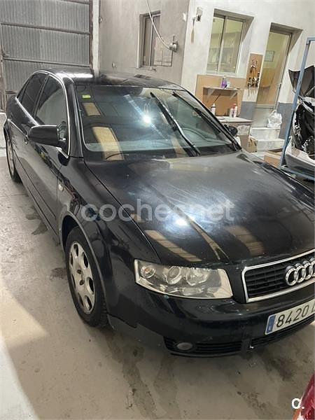 Negro Usado 2004 Audi A4 Berlina | 4200 € (Precio justo) - Imagen 1/4