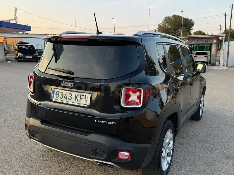 Usado Jeep Renegade Sport 120 CV (88 kW) 2018 Negro SUV