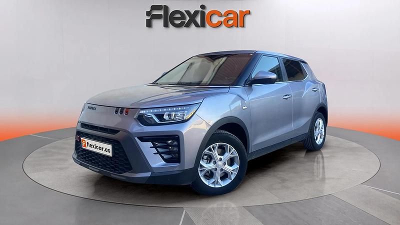 Usado Ssangyong (KGM) Tivoli 150 CV (110 kW) 2025 Gris SUV