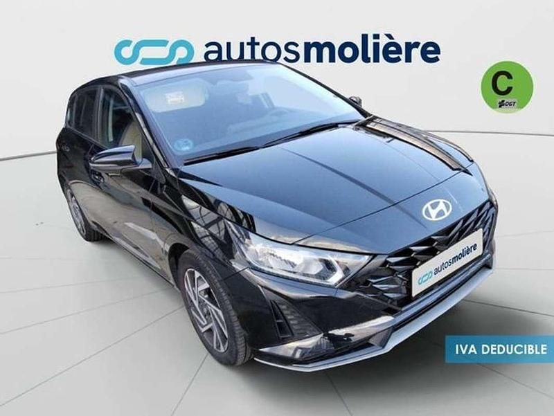 Usado Hyundai i20 101 CV (74 kW) 2024 Negro Utilitario