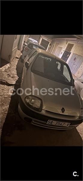 Gris / plata Usado 2000 Renault Clio II Berlina | 1700 € (Precio justo) - Imagen 1/4