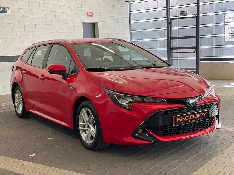 Usado Toyota Corolla Business Edition 122 CV (89 kW) 2022 Rojo Familiar