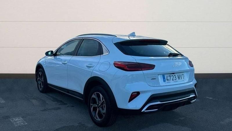 Usado Kia XCeed 140 CV (102 kW) 2024 Blanco SUV