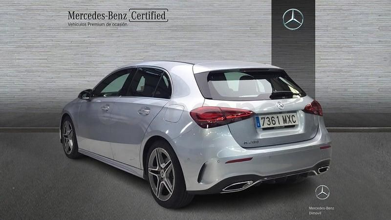Usado Mercedes A200 163 CV (119 kW) 2024 Gris / plata Berlina