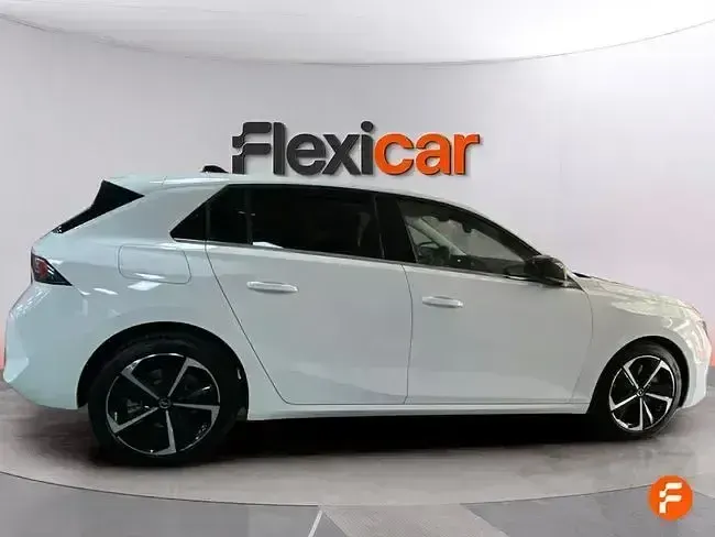 Usado Opel Astra Edition 180 CV (132 kW) 2025 Blanco Utilitario