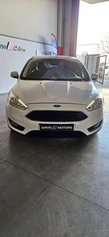 Usado Ford Focus Titanium 125 CV (91 kW) 2015 Blanco Utilitario
