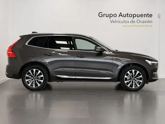 Usado Volvo XC60 Plus 197 CV (144 kW) 2022 Gris SUV
