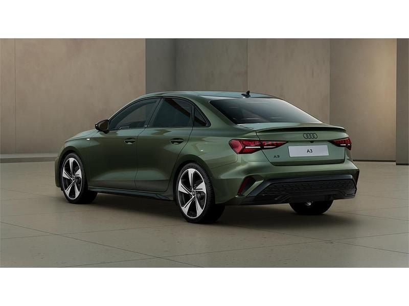 Nieuw Audi A3 Premium 150 PK (110 kW) 2025 Groen Sedan