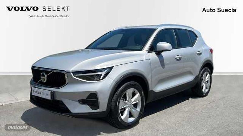 Plateado Usado 2024 Volvo XC40 Core SUV | 32.600 € (Super precio) - Imagen 1/4
