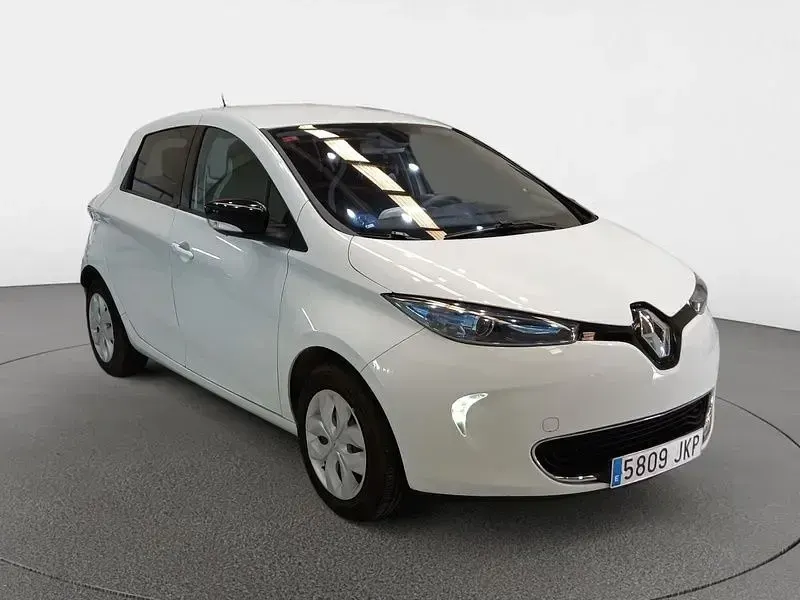 Usado Renault Zoe Life 64 kW (88 CV) 2015 Blanco glaciar (opaco) Utilitario