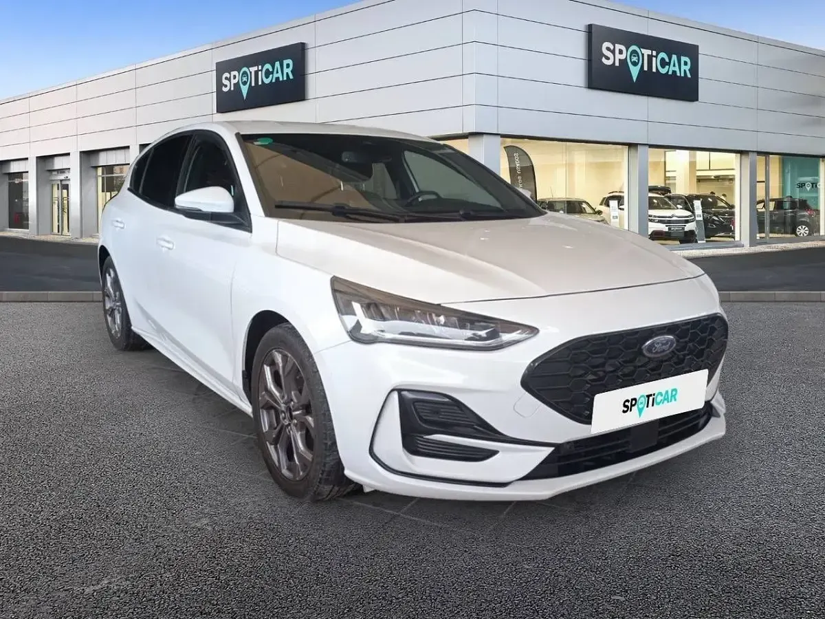 Usado Ford Focus ST-Line X 125 CV (91 kW) 2023 Blanco Berlina