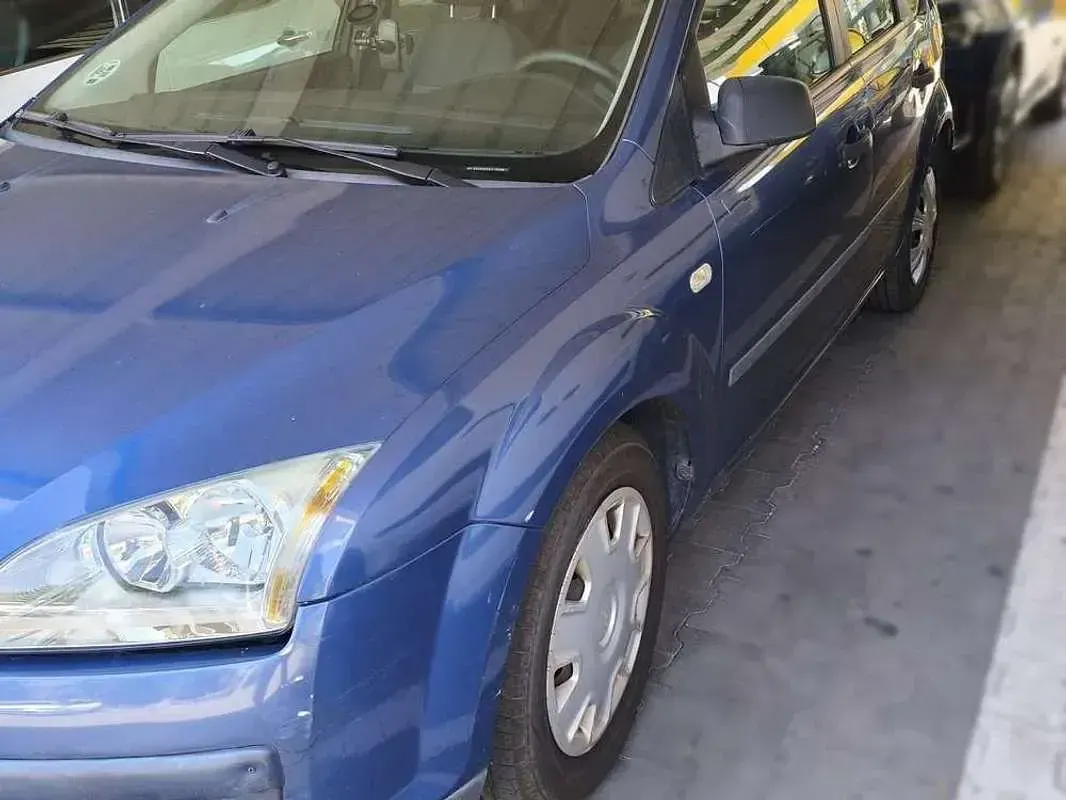 Usado Ford Focus Trend 101 CV (74 kW) 2005 Azul Utilitario