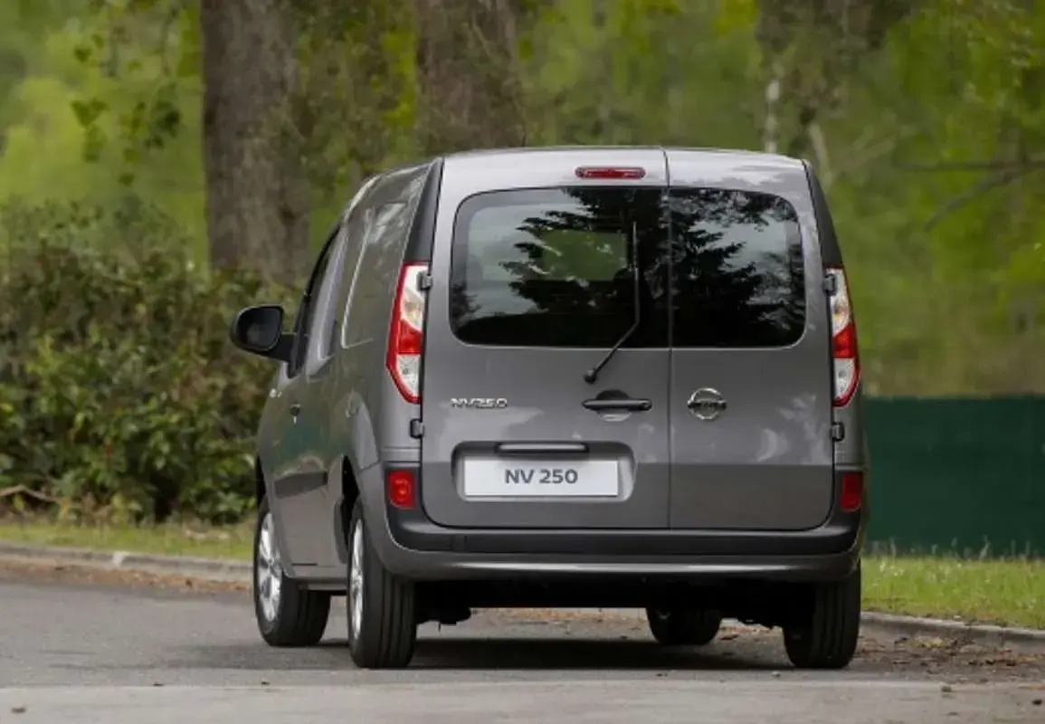 Usado Nissan NV250 95 CV (69 kW) 2020 Blanco Van