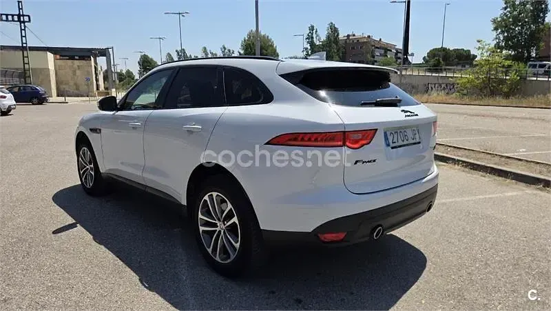Usado Jaguar F-Pace Prestige 300 CV (220 kW) 2016 Blanco SUV