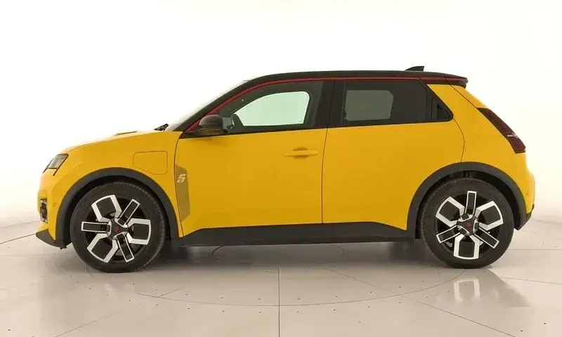 Usado Renault 5 E-Tech Techno 110 kW (150 CV) 2025 Amarillo Berlina