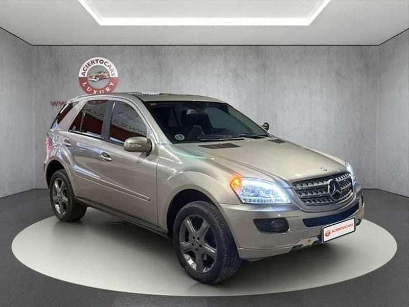 Usado Mercedes ML320 Edition 224 CV (164 kW) 2008 Beige SUV