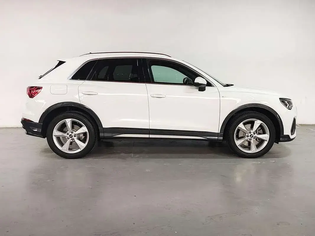 Käytetty Audi Q3 S-Line 245 HP (180 kW) 2021 Valkoinen Katumaasturi