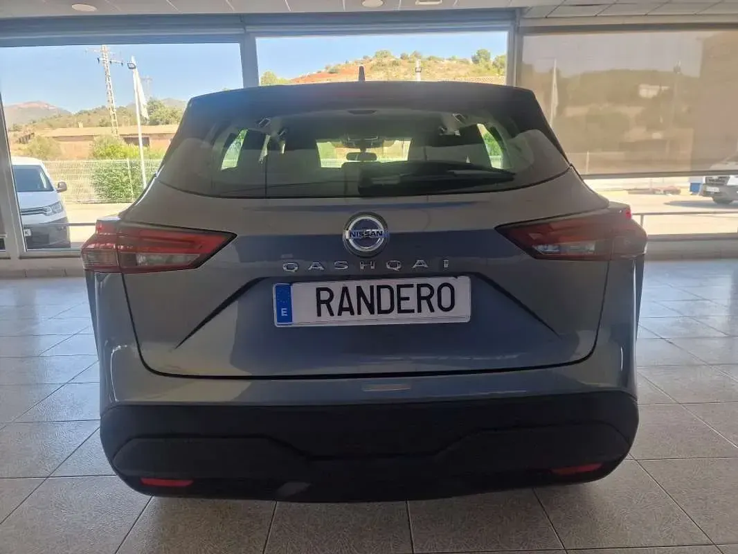 Usado Nissan Qashqai Acenta 158 CV (116 kW) 2021 Gris SUV