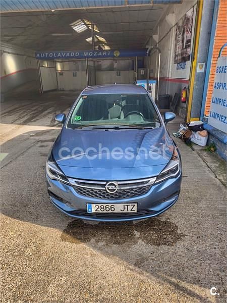 Usado Opel Astra Dynamic 150 CV (110 kW) 2016 Azul Berlina