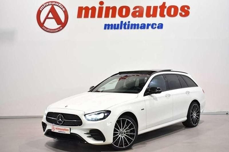 Usado Mercedes E300 AMG line 306 CV (225 kW) 2021 Blanco Familiar