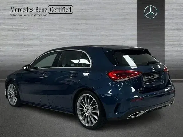 Usado Mercedes A180 136 CV (100 kW) 2022 Azul Utilitario
