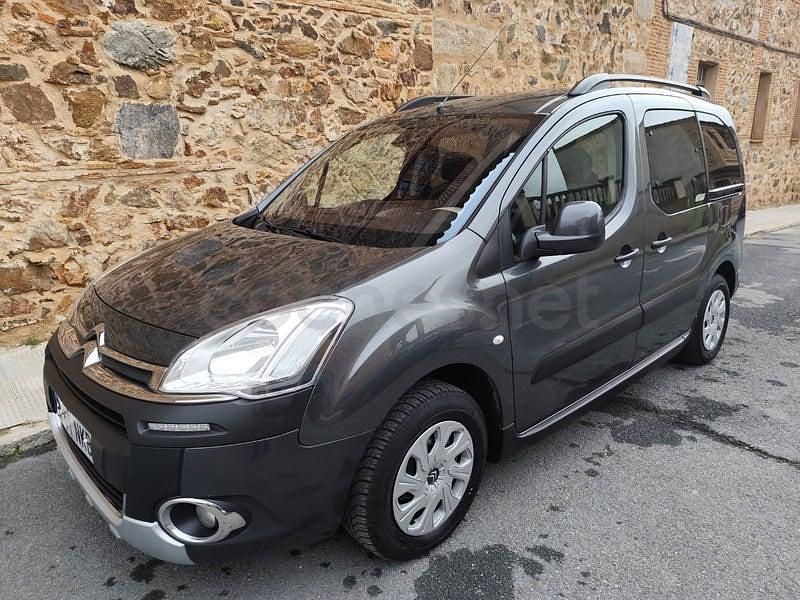 Usado Citroën Berlingo XTR 92 CV (67 kW) 2014 Gris / plata Monovolumen