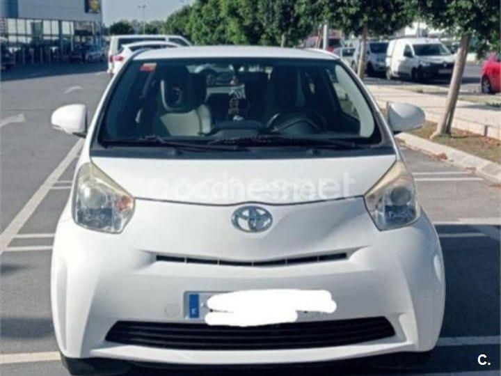 Usado Toyota iQ 68 CV (50 kW) 2010 Blanco Utilitario