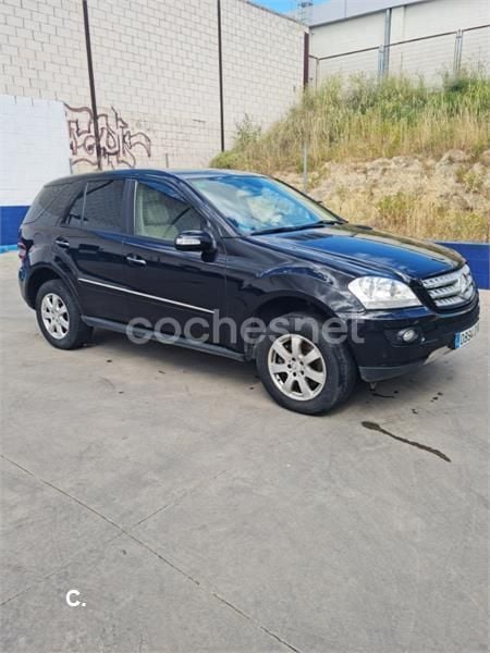 Usado Mercedes ML350 272 CV (200 kW) 2006 Negro SUV