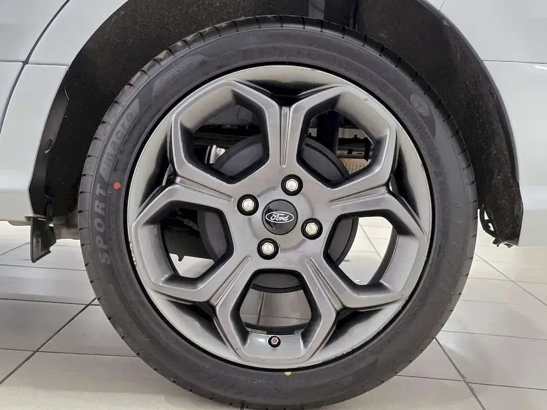 Usado Ford Ecosport ST-Line 125 CV (91 kW) 2020 Blanco SUV