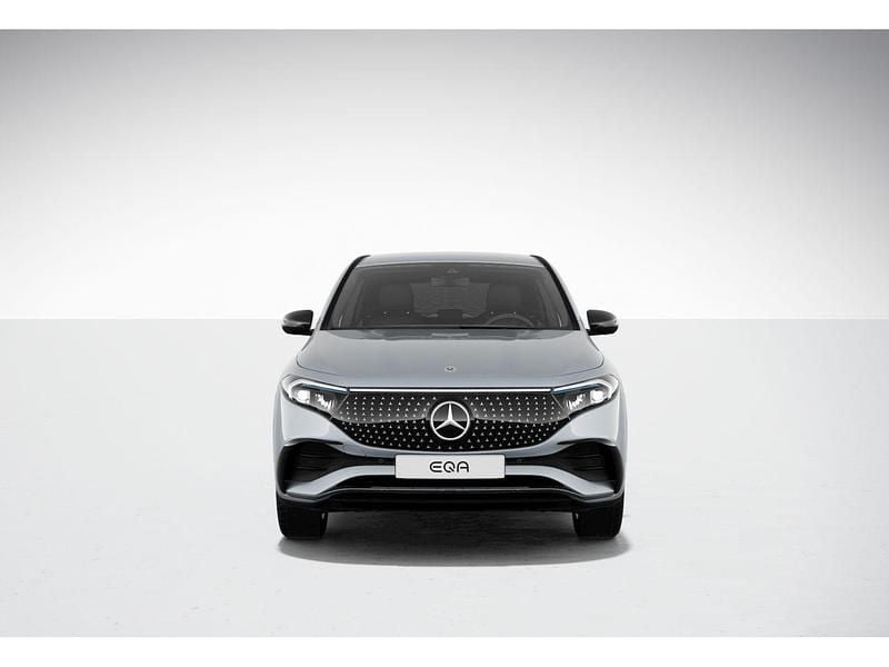 Usado Mercedes EQA250+ AMG line 139 kW (190 CV) 2024 Hightechsilver  metallic paint SUV