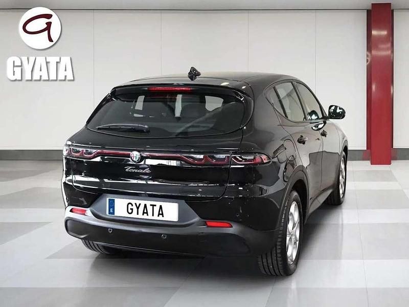 Usado Alfa Romeo Tonale Sprint 130 CV (95 kW) 2023 Negro SUV