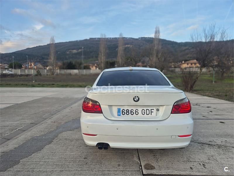 Usado BMW 525 Comfort Edition 177 CV (130 kW) 2008 Blanco Berlina