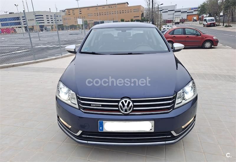 Usado VW Passat Highline 160 CV (117 kW) 2011 Azul Familiar