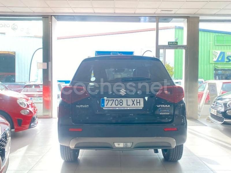Usado Suzuki Vitara GLX 116 CV (85 kW) 2022 Negro SUV
