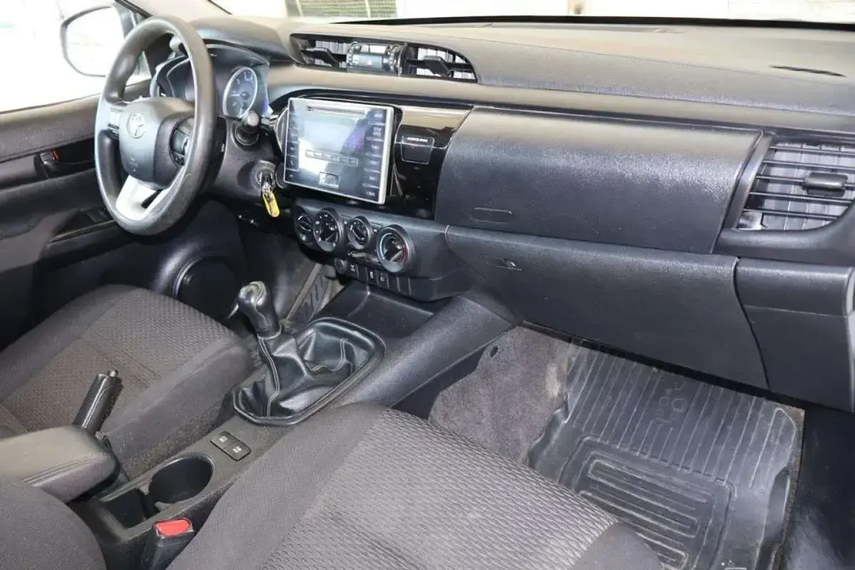 Usado Toyota HiLux 150 CV (110 kW) 2019 Blanco Pickup/Camioneta