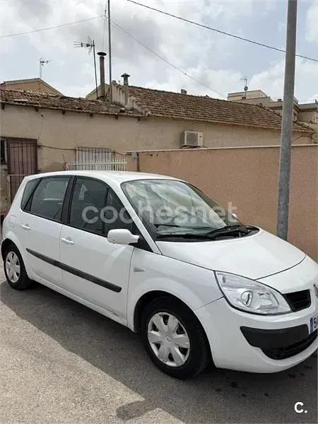 Usado Renault Scenic E-Tech Dynamique 85 CV (62 kW) 2007 Blanco Monovolumen