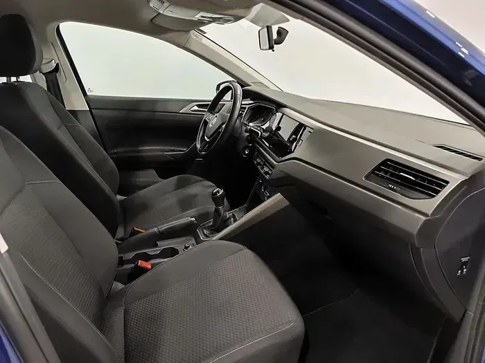 Usado VW Polo Advance 95 CV (69 kW) 2021 Azul Utilitario