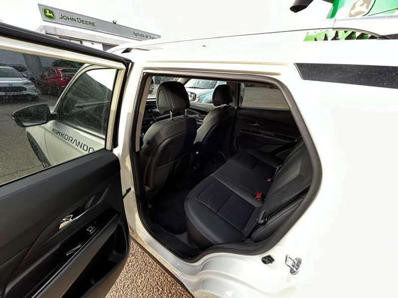 Usado Ssangyong (KGM) Korando 190 CV (139 kW) 2024 Blanco SUV