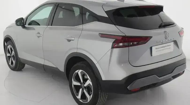 Usado Nissan Qashqai N-Connecta 140 CV (102 kW) 2023 Plata diamante SUV