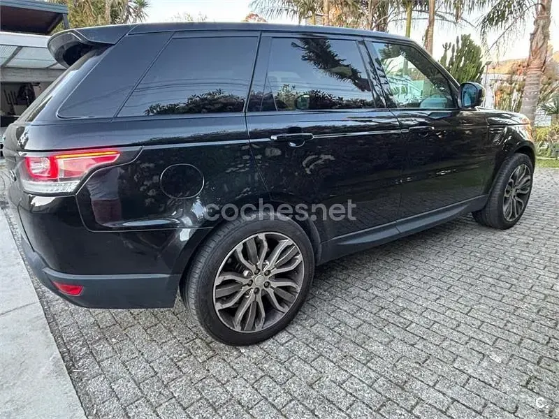 Usado Land Rover Range Rover HSE 306 CV (225 kW) 2014 Negro SUV