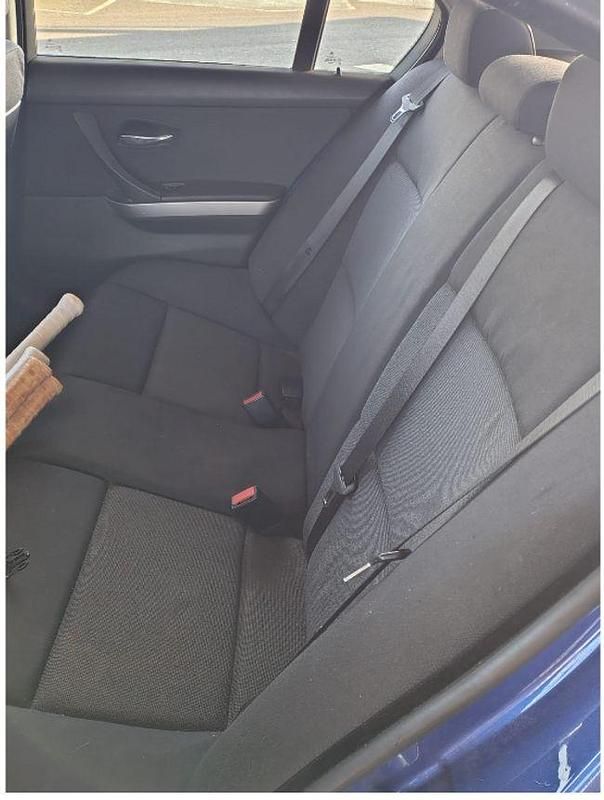 Usado BMW 320 177 CV (130 kW) 2007 Azul Berlina