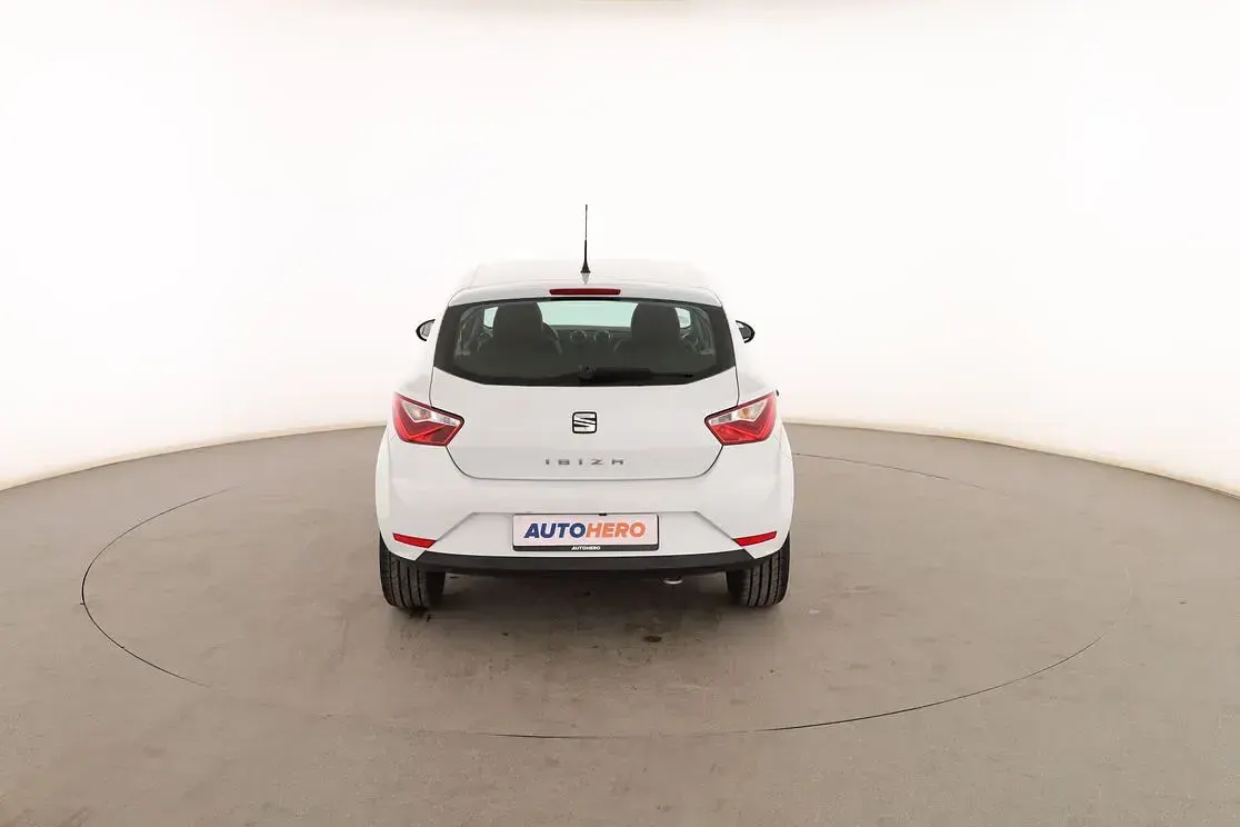 Usado Seat Ibiza Style 95 CV (69 kW) 2016 Blanco Berlina
