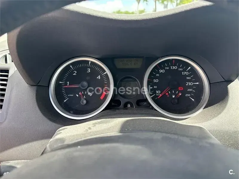 Usado Renault Mégane Dynamique 105 CV (77 kW) 2006 Negro Berlina