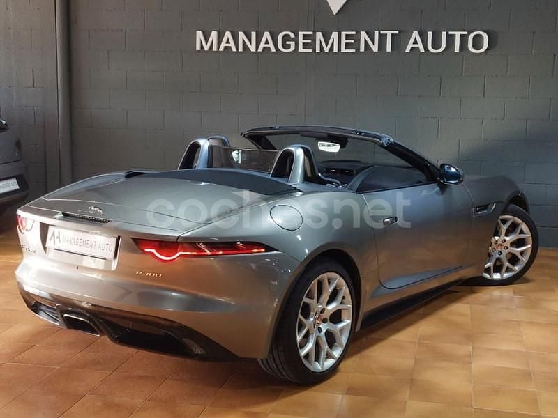 Usado Jaguar F-Type R-Dynamic 300 CV (220 kW) 2018 Gris / plata Descapotable